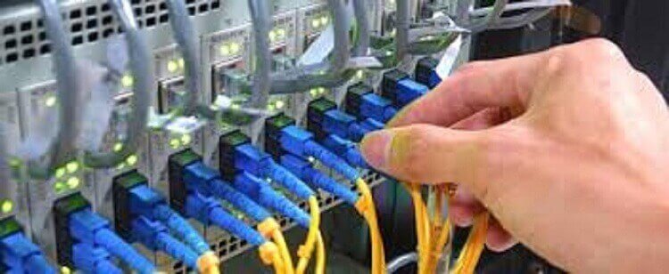 Cableado parte de atras de un switch